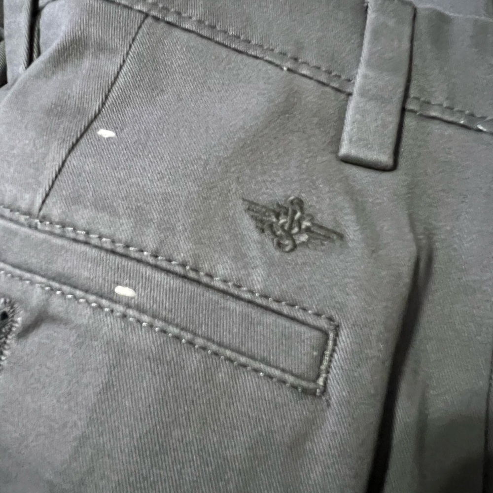 NWOT Dockers Classic Fit waterless pants -Gray W33L30 - Picture 3 of 5